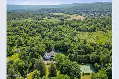 497 Holmes Rd, Pittsfield, MA 01201 - Photo 3