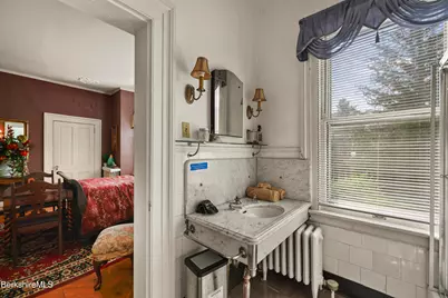 497 Holmes Rd, Pittsfield, MA 01201 - Photo 37