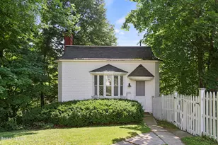 497 Holmes Rd, Pittsfield, MA 01201 - Photo 43