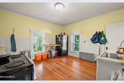 10 Summer St, Adams, MA 01220 - Photo 47