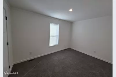 395 Cheshire Rd #110, Pittsfield, MA 01201 - Photo 9