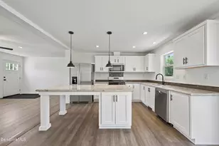 395 Cheshire Rd, Pittsfield, MA 01201 - Photo 11