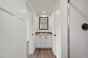 395 Cheshire Rd, Pittsfield, MA 01201 - Photo 25