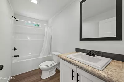 395 Cheshire Rd #111, Pittsfield, MA 01201 - Photo 3