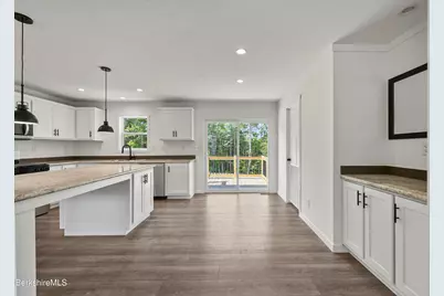 395 Cheshire Rd #122, Pittsfield, MA 01201 - Photo 15