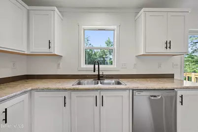 395 Cheshire Rd #122, Pittsfield, MA 01201 - Photo 13