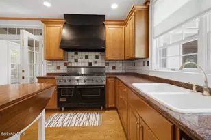 365 Oblong Rd, Williamstown, MA 01267 - Photo 21