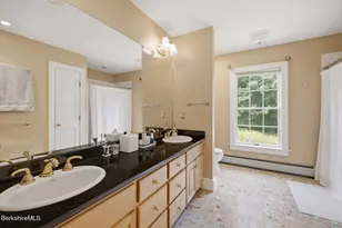 365 Oblong Rd, Williamstown, MA 01267 - Photo 31