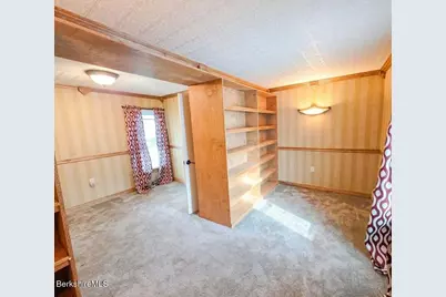 4 Albert St, Adams, MA 01220 - Photo 17
