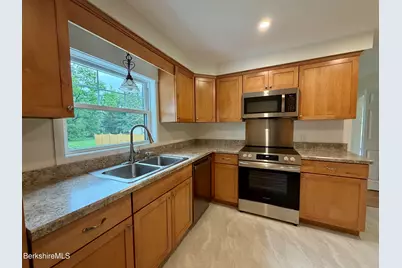 747 Pecks Rd, Pittsfield, MA 01201 - Photo 5