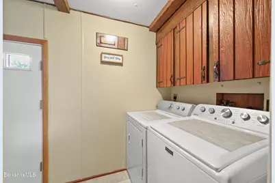 1 Lakewood Cir, Pittsfield, MA 01201 - Photo 15
