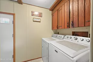 1 Lakewood Cir, Pittsfield, MA 01201 - Photo 15