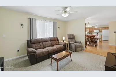 70 Franklin St, Dalton, MA 01226 - Photo 13