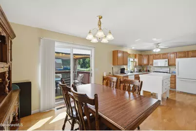 70 Franklin St, Dalton, MA 01226 - Photo 9