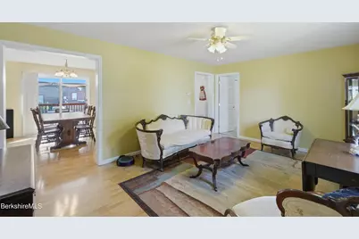 70 Franklin St, Dalton, MA 01226 - Photo 17