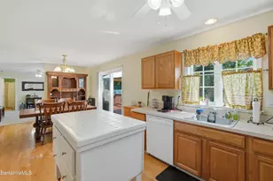 70 Franklin St, Dalton, MA 01226 - Photo 5