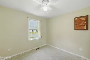 70 Franklin St, Dalton, MA 01226 - Photo 27