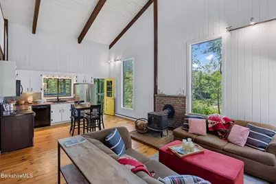 17 S Sandisfield Rd, Sandisfield, MA 01255 - Photo 9