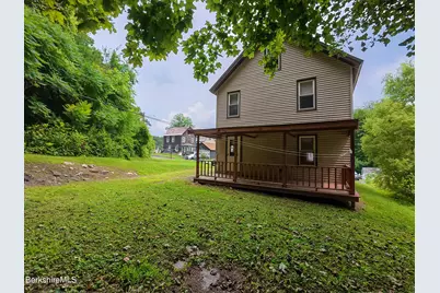 29 Nelson St, North Adams, MA 01247 - Photo 3