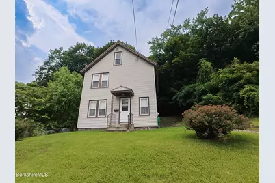 29 Nelson St, North Adams, MA 01247 - Photo 15