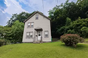 29 Nelson St, North Adams, MA 01247 - Photo 15