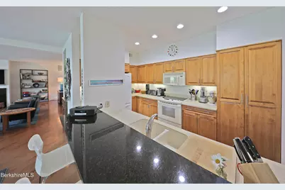 19 Hawthorne Rd #CB B-1, Stockbridge, MA 01262 - Photo 17