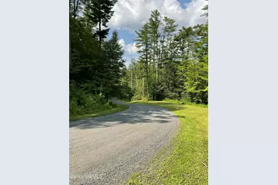 8 Stone Ridge Rd, Stockbridge, MA 01262 - Photo 9