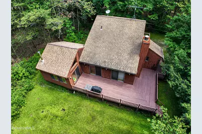 12 Bayberry Dr, Becket, MA 01223 - Photo 3