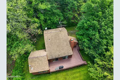 12 Bayberry Dr, Becket, MA 01223 - Photo 5