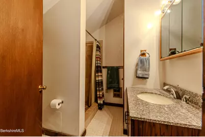 12 Bayberry Dr, Becket, MA 01223 - Photo 27