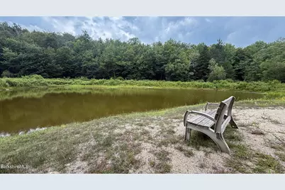 12 Bayberry Dr, Becket, MA 01223 - Photo 7