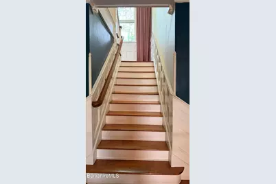 81 Cherry St, North Adams, MA 01247 - Photo 9
