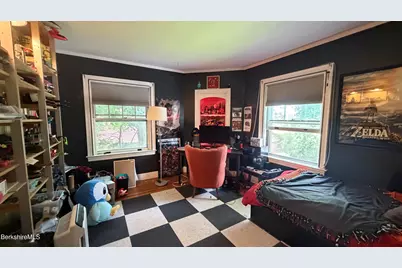 81 Cherry St, North Adams, MA 01247 - Photo 21