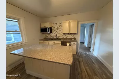 5 Richmond St, Adams, MA 01220 - Photo 7