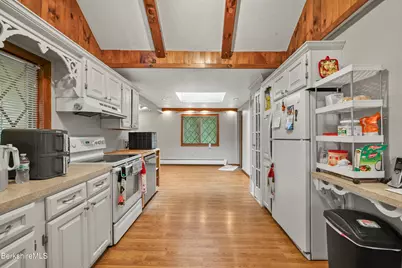 530 Church St, North Adams, MA 01247 - Photo 11