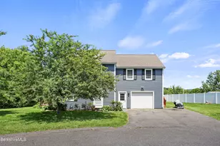 25 Valentine Ln, Lee, MA 01238 - Photo 3