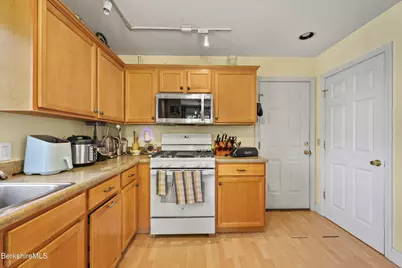 25 Valentine Ln, Lee, MA 01238 - Photo 11