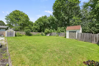 8 Velma Ave, Pittsfield, MA 01201 - Photo 43