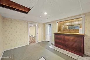 8 Velma Ave, Pittsfield, MA 01201 - Photo 23