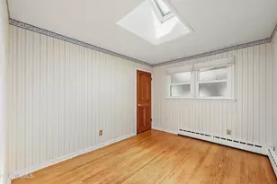 8 Velma Ave, Pittsfield, MA 01201 - Photo 17