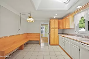 8 Velma Ave, Pittsfield, MA 01201 - Photo 15