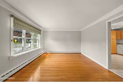 8 Velma Ave, Pittsfield, MA 01201 - Photo 5