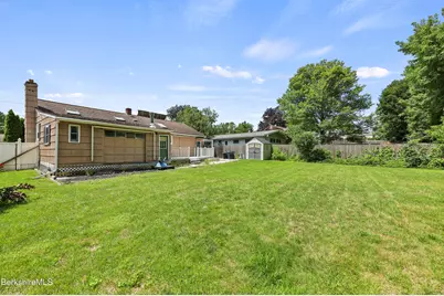 8 Velma Ave, Pittsfield, MA 01201 - Photo 37
