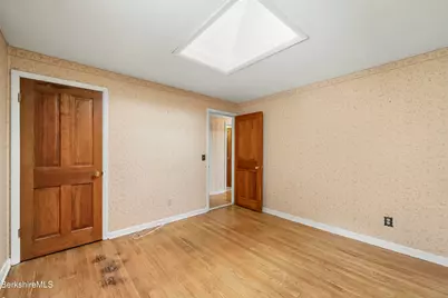 8 Velma Ave, Pittsfield, MA 01201 - Photo 19