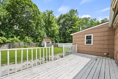 8 Velma Ave, Pittsfield, MA 01201 - Photo 35