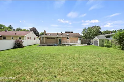 8 Velma Ave, Pittsfield, MA 01201 - Photo 41