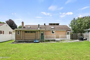 8 Velma Ave, Pittsfield, MA 01201 - Photo 37