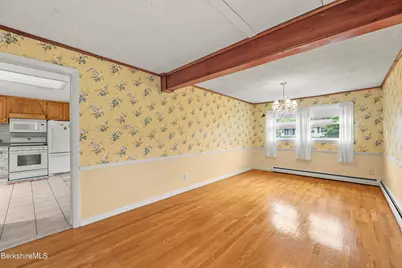 8 Velma Ave, Pittsfield, MA 01201 - Photo 15