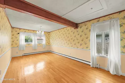 8 Velma Ave, Pittsfield, MA 01201 - Photo 13