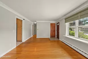 8 Velma Ave, Pittsfield, MA 01201 - Photo 9